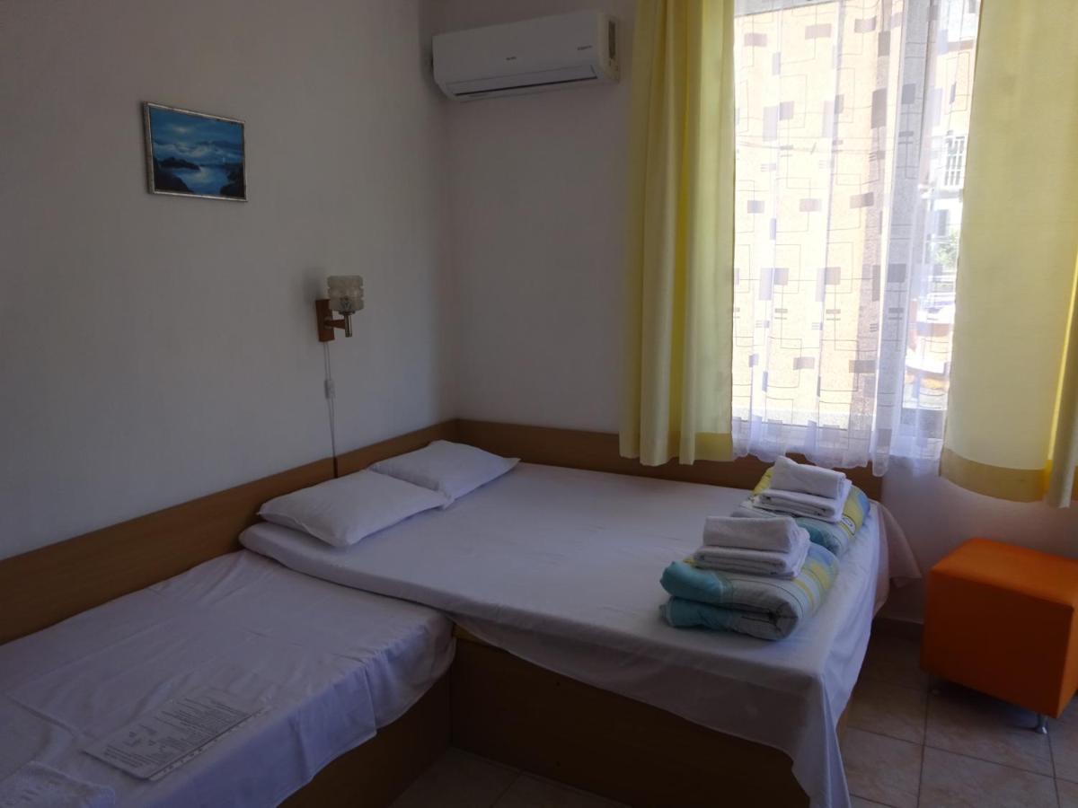 Hotel Hris Chernomorets Esterno foto